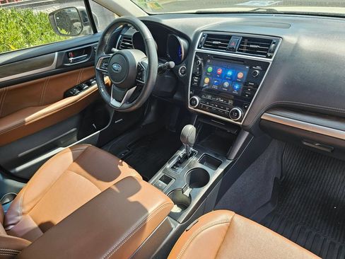 Used 2019 Subaru Outback 3.6R Touring AWD/4WD image 10