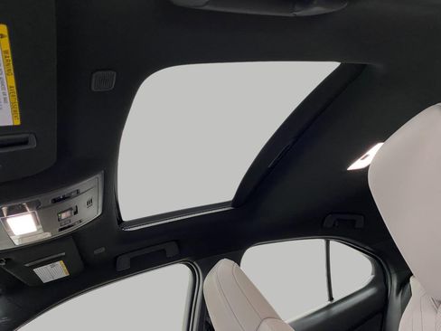New 2026 Lexus UX 300h AWD image 29