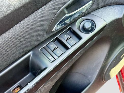 Used 2012 Chevrolet Cruze LT image 16