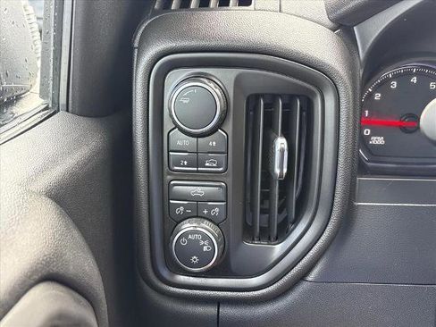 Certified 2020 Chevrolet Silverado 1500 Custom w/ Custom Value Package AWD/4WD image 15
