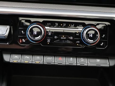 Used 2022 GMC Sierra 1500 Denali w/ Denali Reserve Package image 30