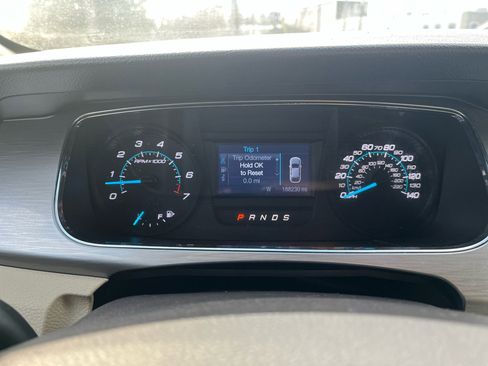 Used 2014 Ford Taurus SEL image 10