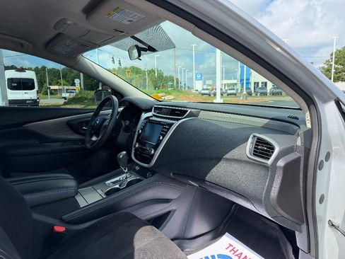 Used 2017 Nissan Murano SV AWD/4WD image 13