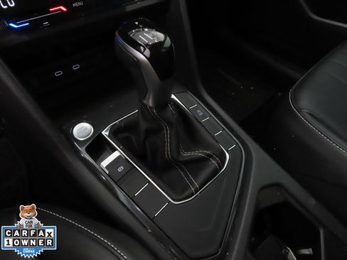 Used 2022 Volkswagen Tiguan SE FWD image 18