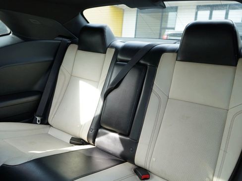 Used 2015 Dodge Challenger SXT Plus image 14