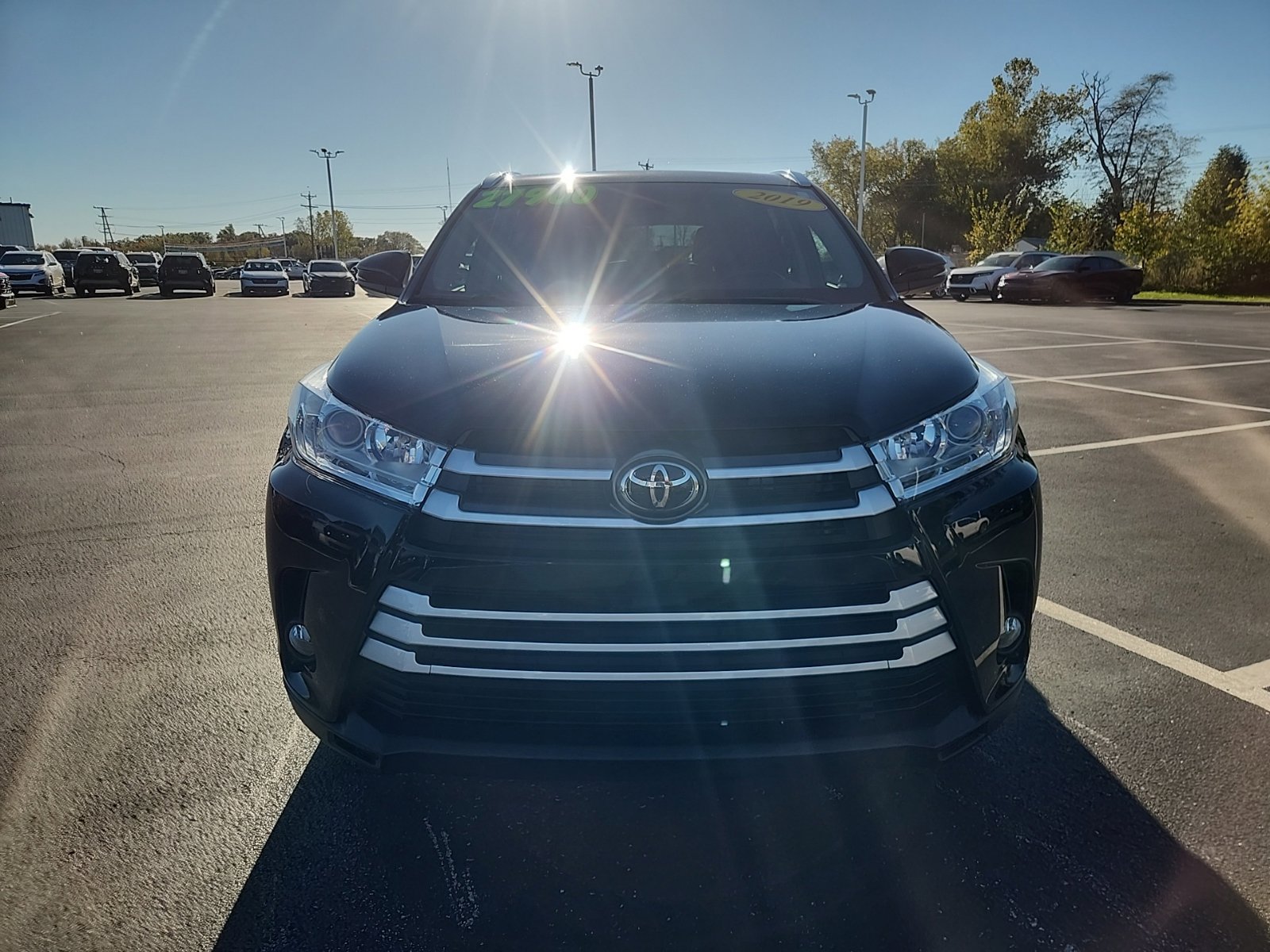 Used 2019 Toyota Highlander XLE AWD/4WD image 14