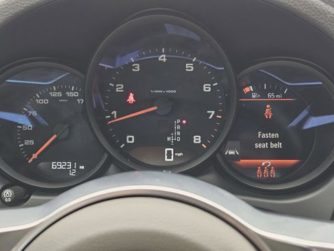 Used 2021 Porsche Macan AWD/4WD image 8
