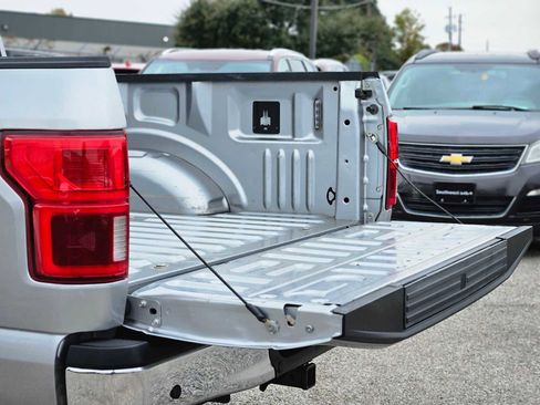 Used 2020 Ford F150 Lariat image 34