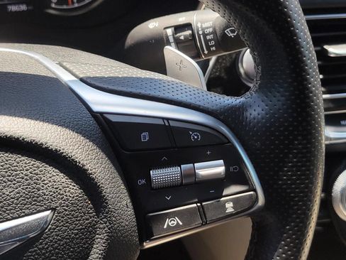 Used 2022 Genesis G70 2.0T RWD image 28
