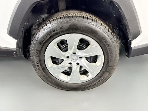 Used 2020 Toyota RAV4 LE image 36