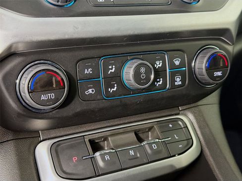 Used 2023 GMC Acadia SLE w/ Driver Convenience Package AWD/4WD image 17