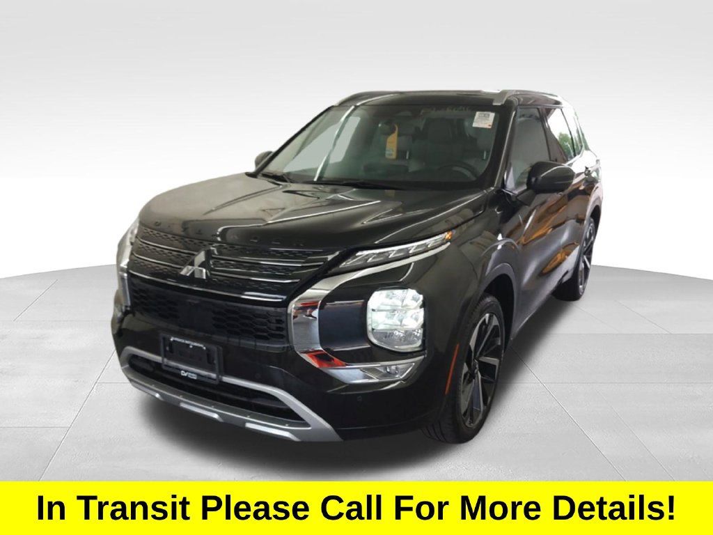 Used 2023 Mitsubishi Outlander SEL FWD image 2