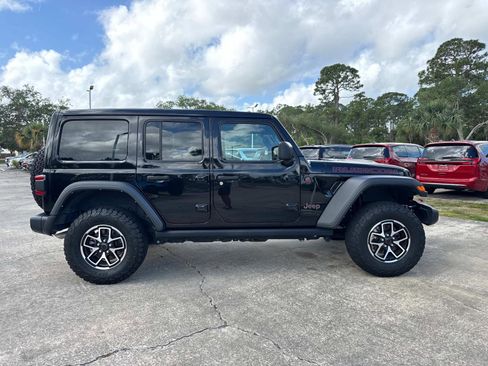 Certified 2024 Jeep Wrangler Unlimited Rubicon AWD/4WD image 2