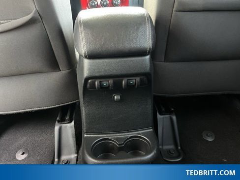 Used 2018 Jeep Wrangler Unlimited Sport image 14