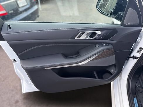 New 2026 BMW X5 xDrive50e w/ M Sport Package image 26