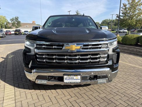 Used 2023 Chevrolet Silverado 1500 LTZ AWD/4WD image 8