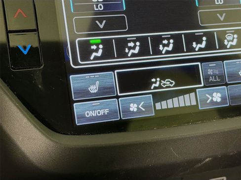 Used 2026 Subaru Forester Limited AWD/4WD image 25
