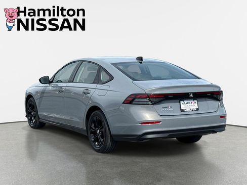 Used 2025 Honda Accord SE image 4