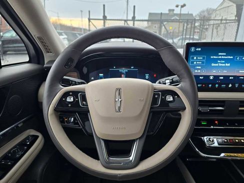 Used 2023 Lincoln Corsair Reserve w/ Equipment Group 201A image 29