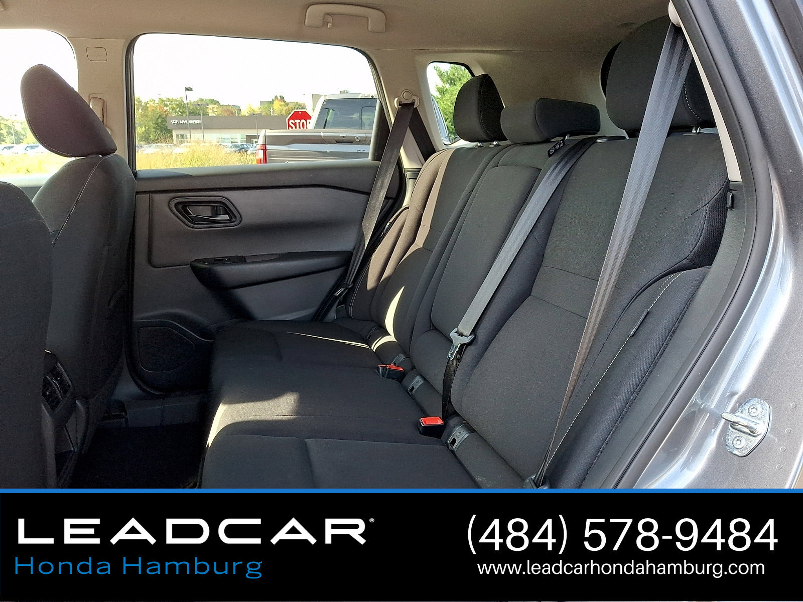 Used 2024 Nissan Rogue S AWD/4WD image 11