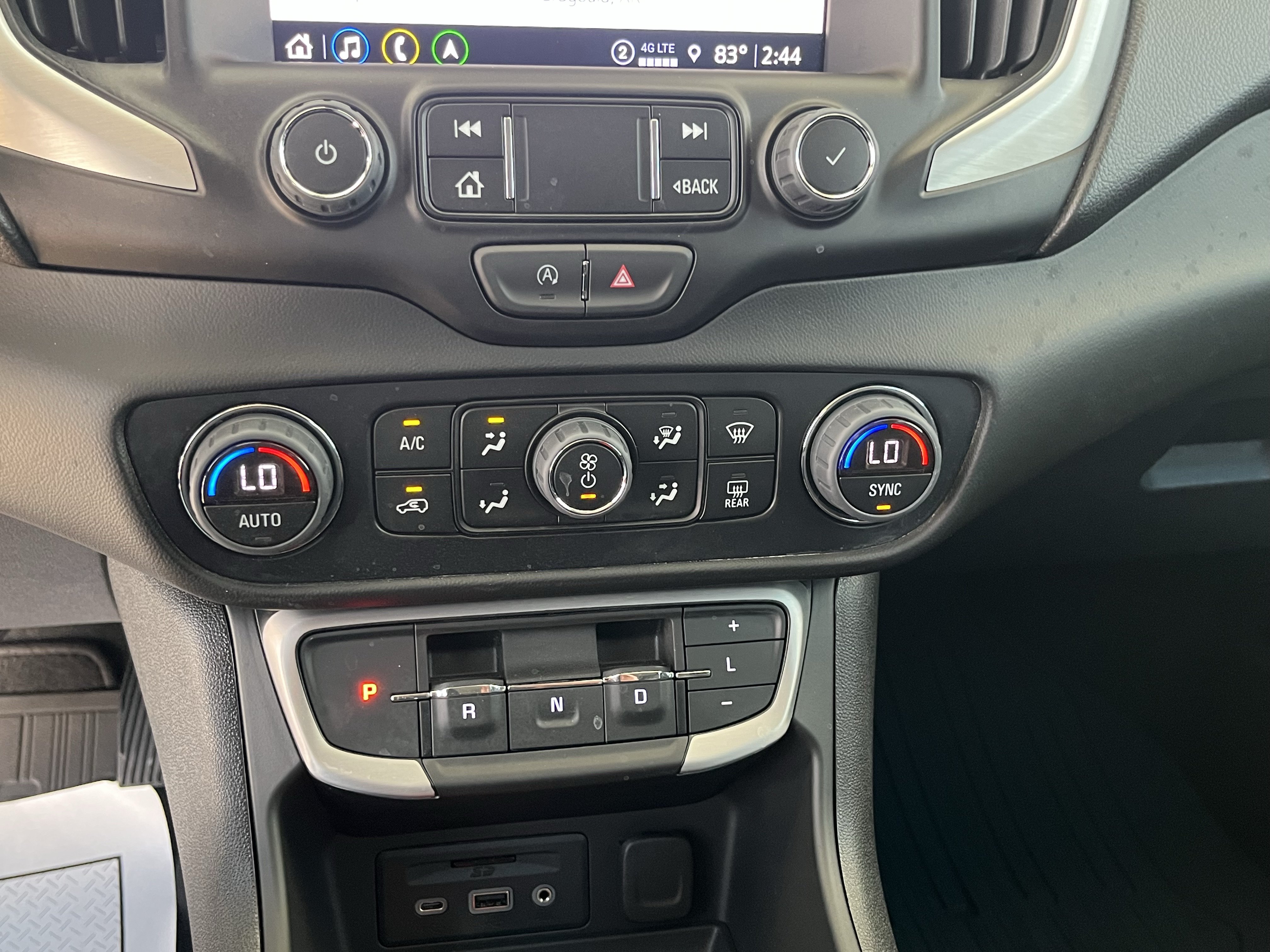 Used 2023 GMC Terrain SLT w/ Infotainment Package II FWD image 13