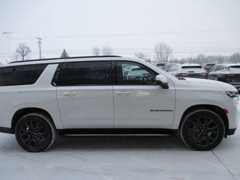 Used 2023 Chevrolet Suburban RST w/ Luxury Package image 6