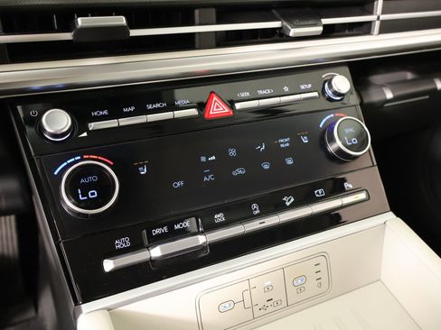 Used 2026 Hyundai Santa Fe SEL AWD/4WD image 7