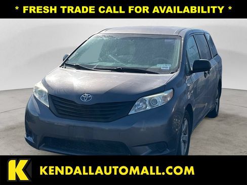 Used 2013 Toyota Sienna L FWD image 1