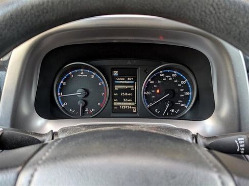 Used 2017 Toyota RAV4 LE image 19
