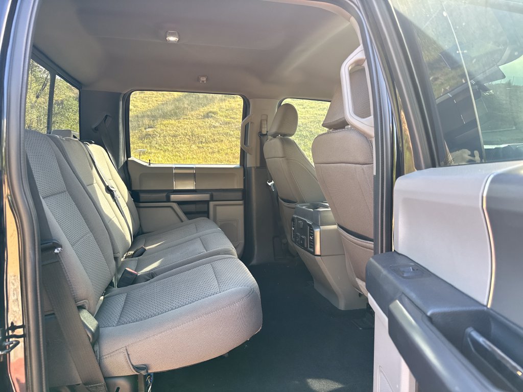 Used 2022 Ford F250 XLT w/ Black Appearance Package AWD/4WD image 23