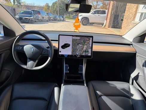 Used 2020 Tesla Model 3 Long Range image 4