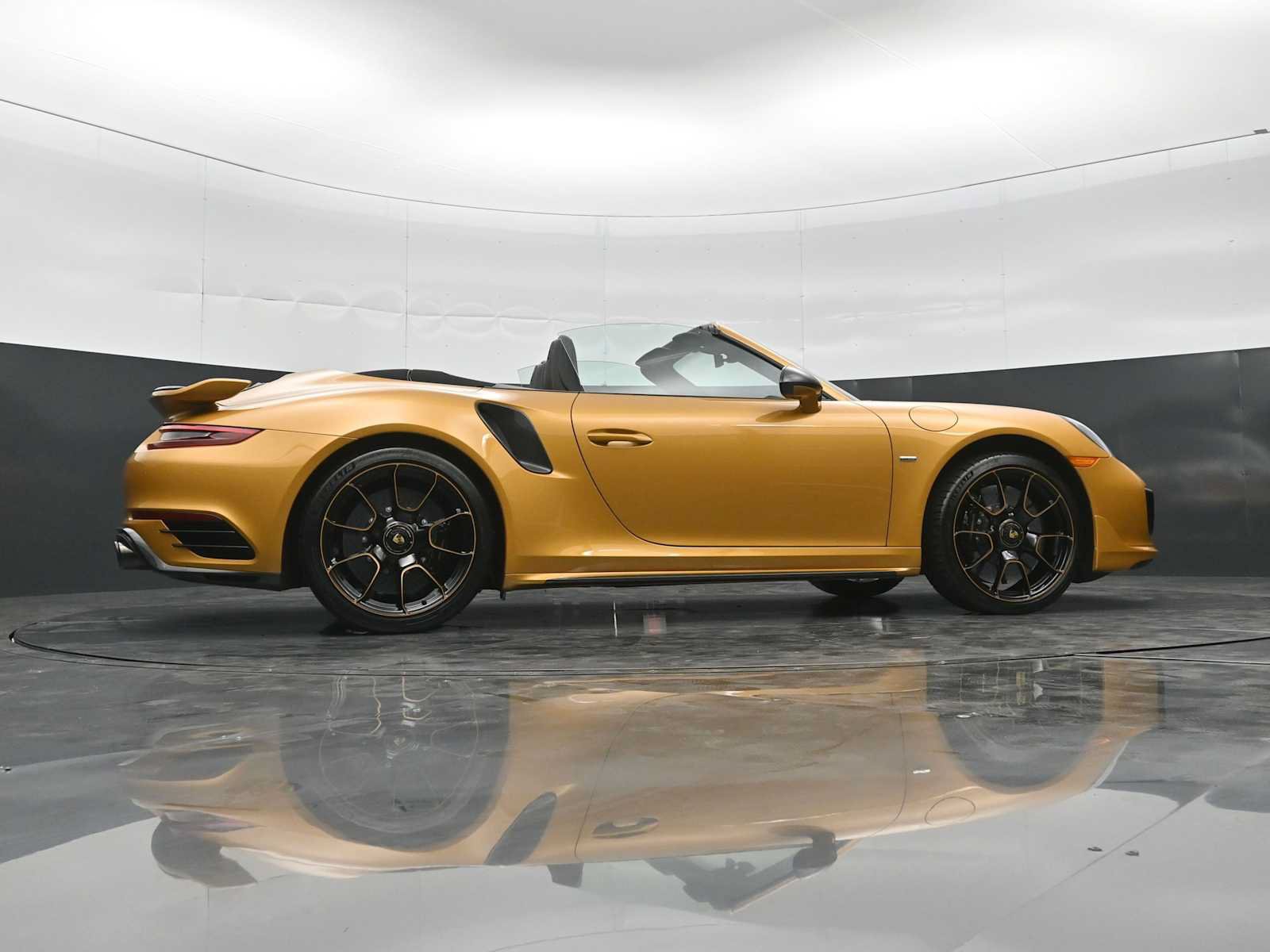 Certified 2019 Porsche 911 Turbo S AWD/4WD image 44