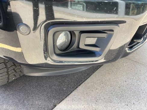 Used 2019 Nissan Titan SL w/ Midnight Edition AWD/4WD image 5
