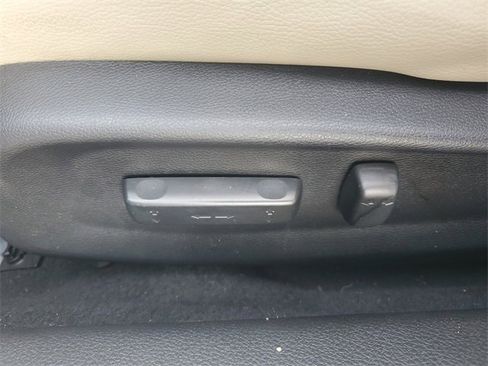 Used 2020 Honda Civic Touring image 11