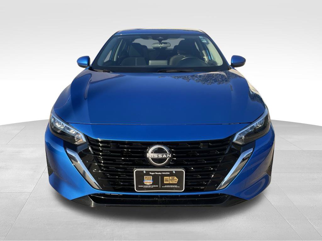 Used 2024 Nissan Sentra SV FWD image 2