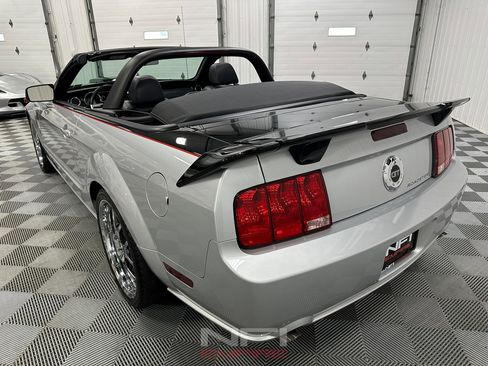 Used 2007 Ford Mustang GT Premium image 18