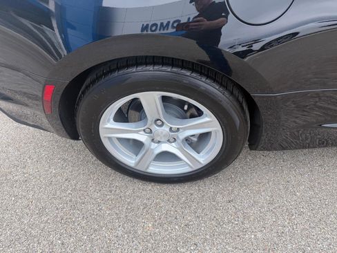 Used 2024 Chevrolet Camaro LT RWD image 11
