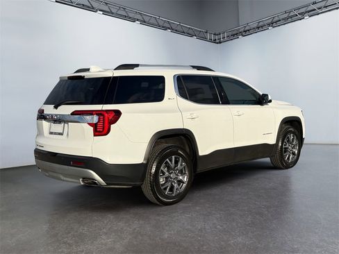 Used 2022 GMC Acadia SLT w/ Technology Package image 3