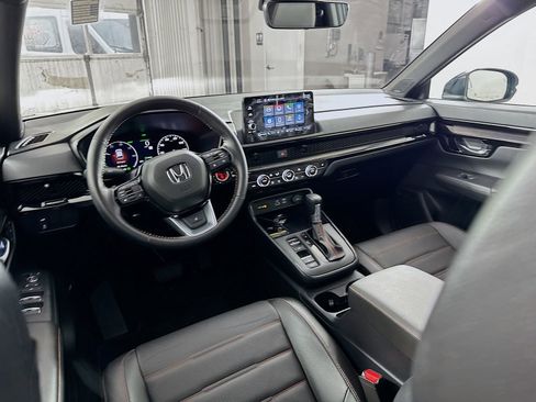 Certified 2025 Honda CR-V Sport Touring image 18