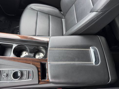 Used 2023 Cadillac Escalade ESV Luxury w/ LPO, Floor Liner Package RWD image 14