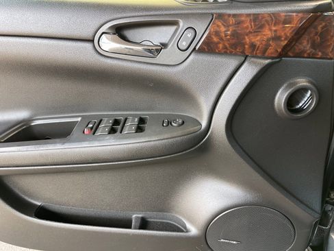 Used 2016 Chevrolet Impala LTZ image 31