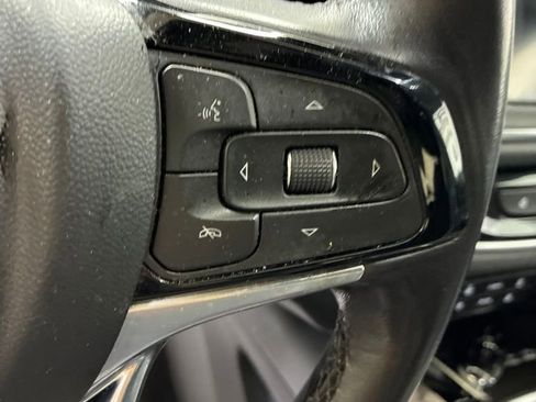 Used 2022 Buick Enclave Essence w/ Experience Buick Package AWD/4WD image 16