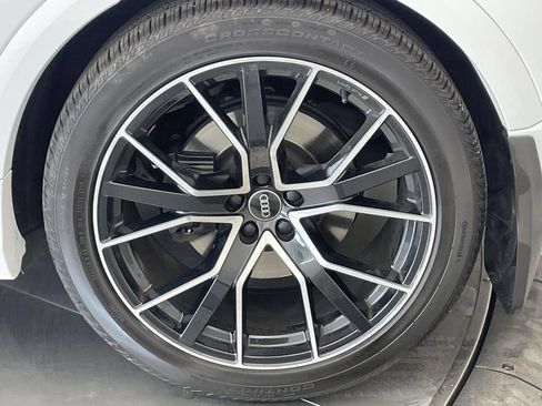 Used 2021 Audi SQ8 Prestige AWD/4WD image 11