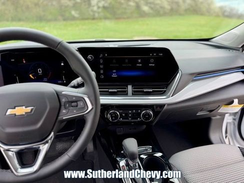 New 2026 Chevrolet Trax LT w/ LT Convenience Package image 25