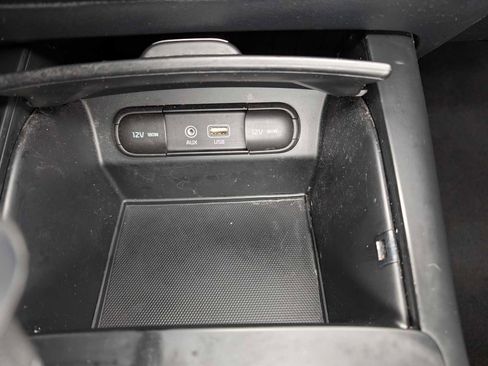 Used 2020 Kia Sorento LX image 34