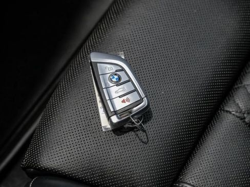 Used 2021 BMW 740i w/ M Sport Package RWD image 90