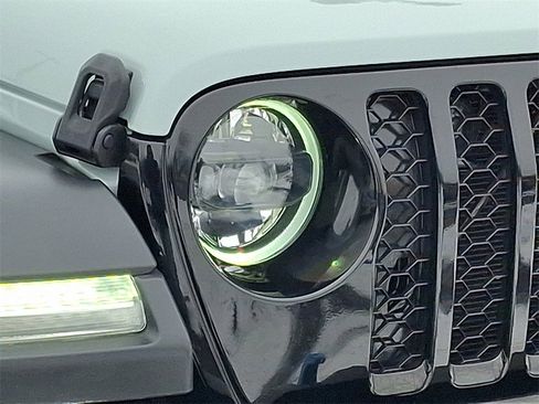 Used 2023 Jeep Wrangler Unlimited w/ Cold Weather Group image 9