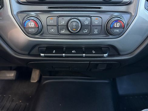 Used 2014 Chevrolet Silverado 1500 LT w/ LT Convenience Package image 25