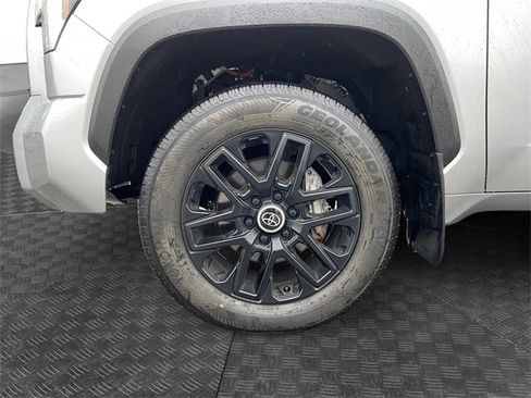 Used 2024 Toyota Tundra Limited image 14