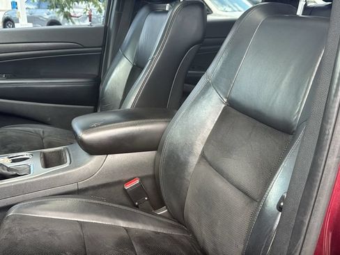 Used 2017 Jeep Grand Cherokee Altitude AWD/4WD image 23